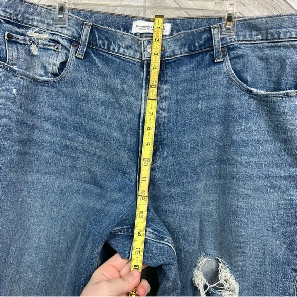 NWT Abercrombie High Rise Ripped Mom Jean Sz 18 Long - Picture 11 of 11
